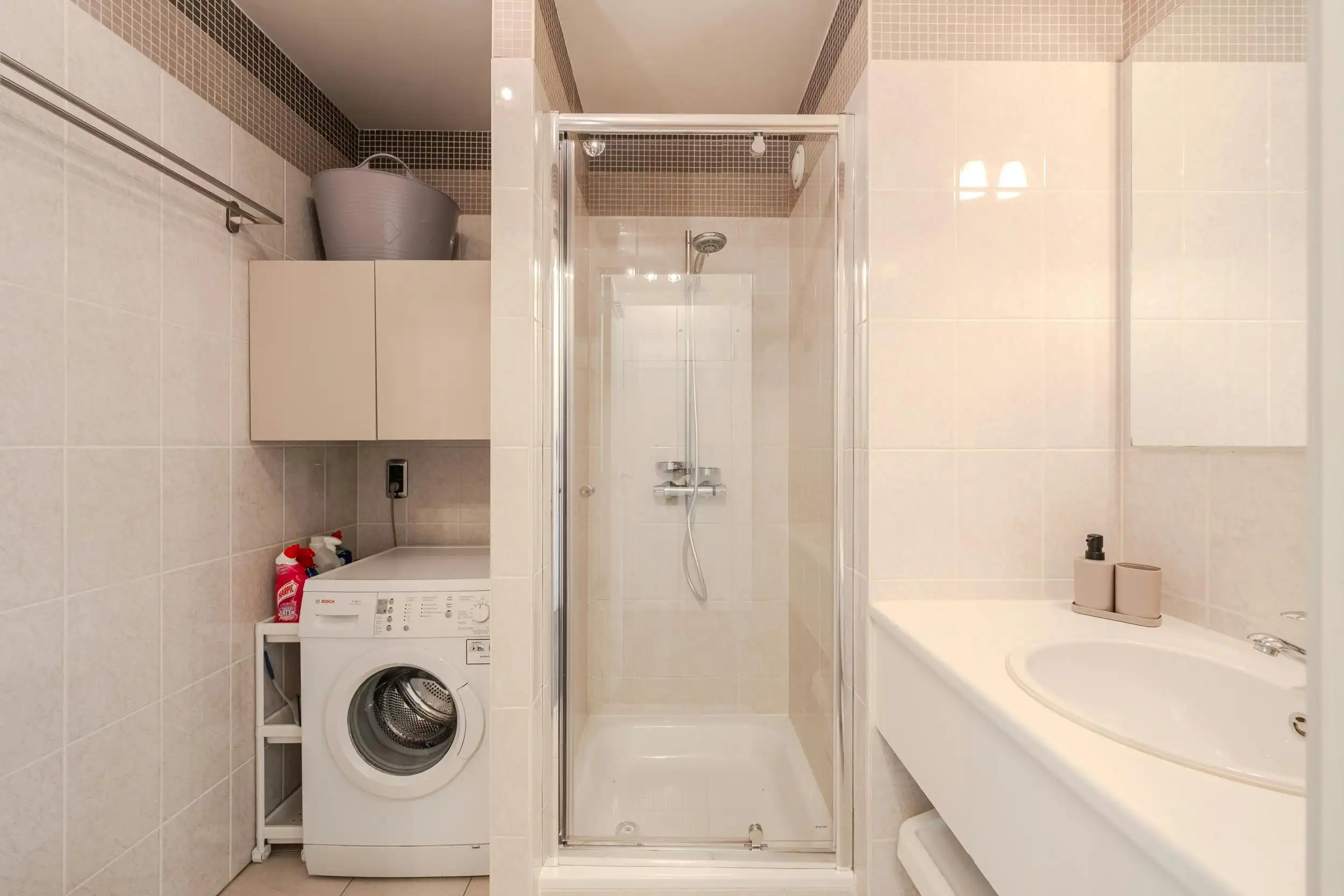 Instapklaar appartement met één slaapkamer en terras foto 8