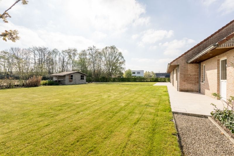 Ruime energiezuinige villa met aparte bureauruimte en uitbreidingsmogelijkheden op 2277m²! foto 23