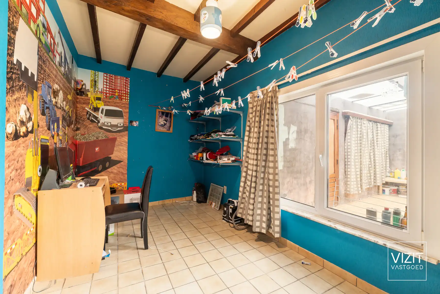 Te renoveren woning met diverse mogelijkheden! foto 10