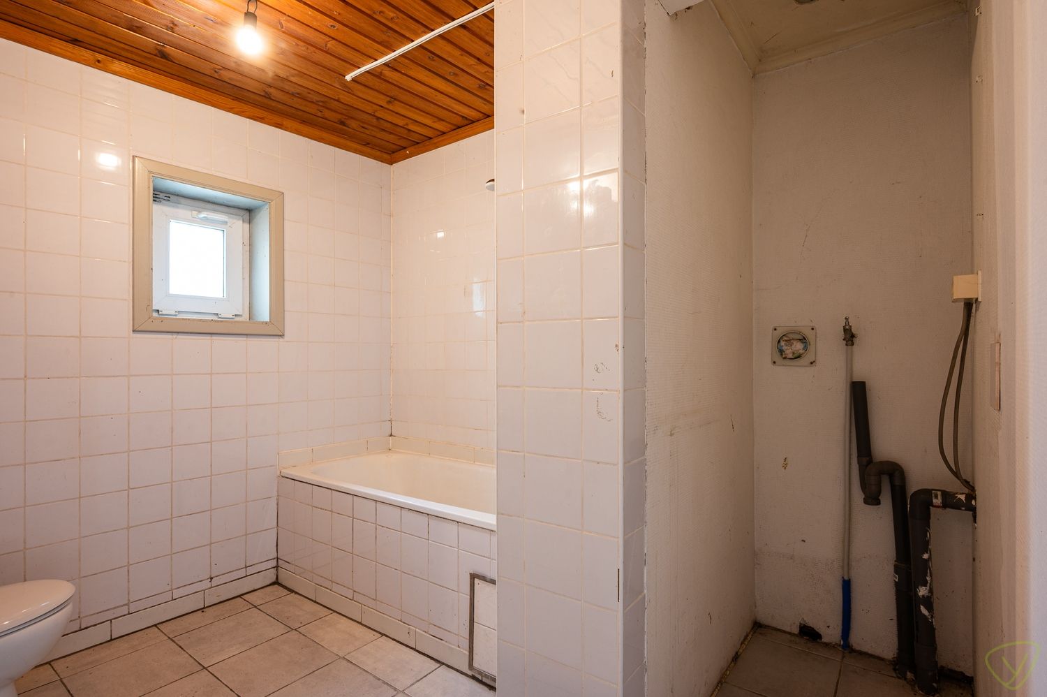 Te renoveren starterswoning met een verrassende tuin op een boogscheut van het centrum foto 9