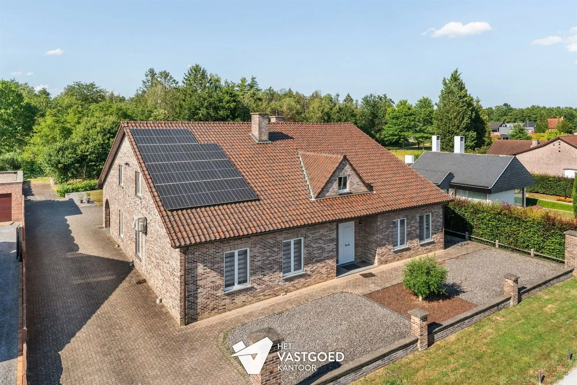 ZEER RUIME WONING MET 5 SLAAPKAMERS UITERST RUSTIG GELEGEN OP EEN PERCEEL VAN 1415 M² TE BERINGEN foto 31