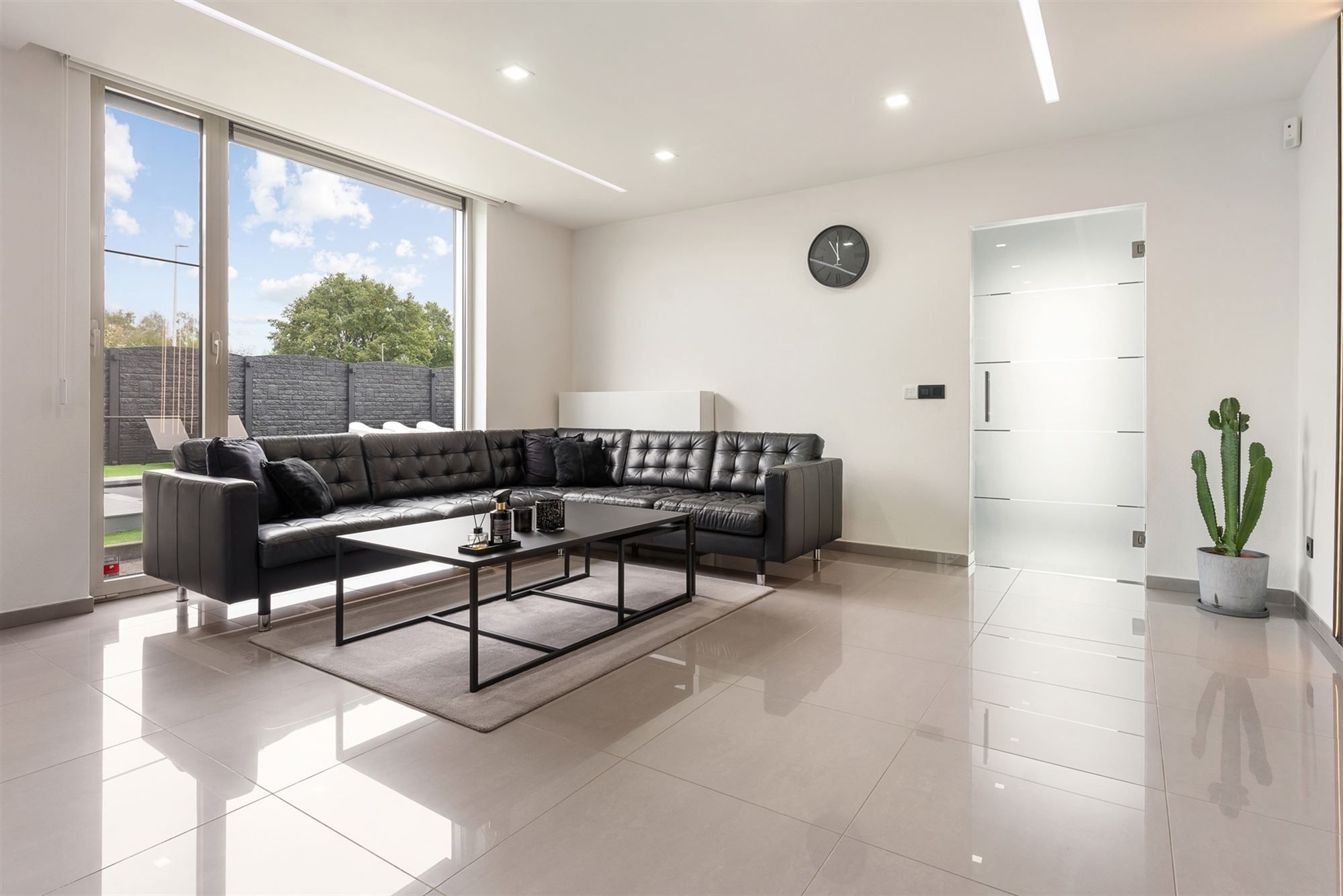 PRACHTIG GERENOVEERDE WONING MET 3 SLAAPKAMERS UITERST RUSTIG GELEGEN IN DE NABIJHEID VAN TESSENDERLO CENTRUM foto 5