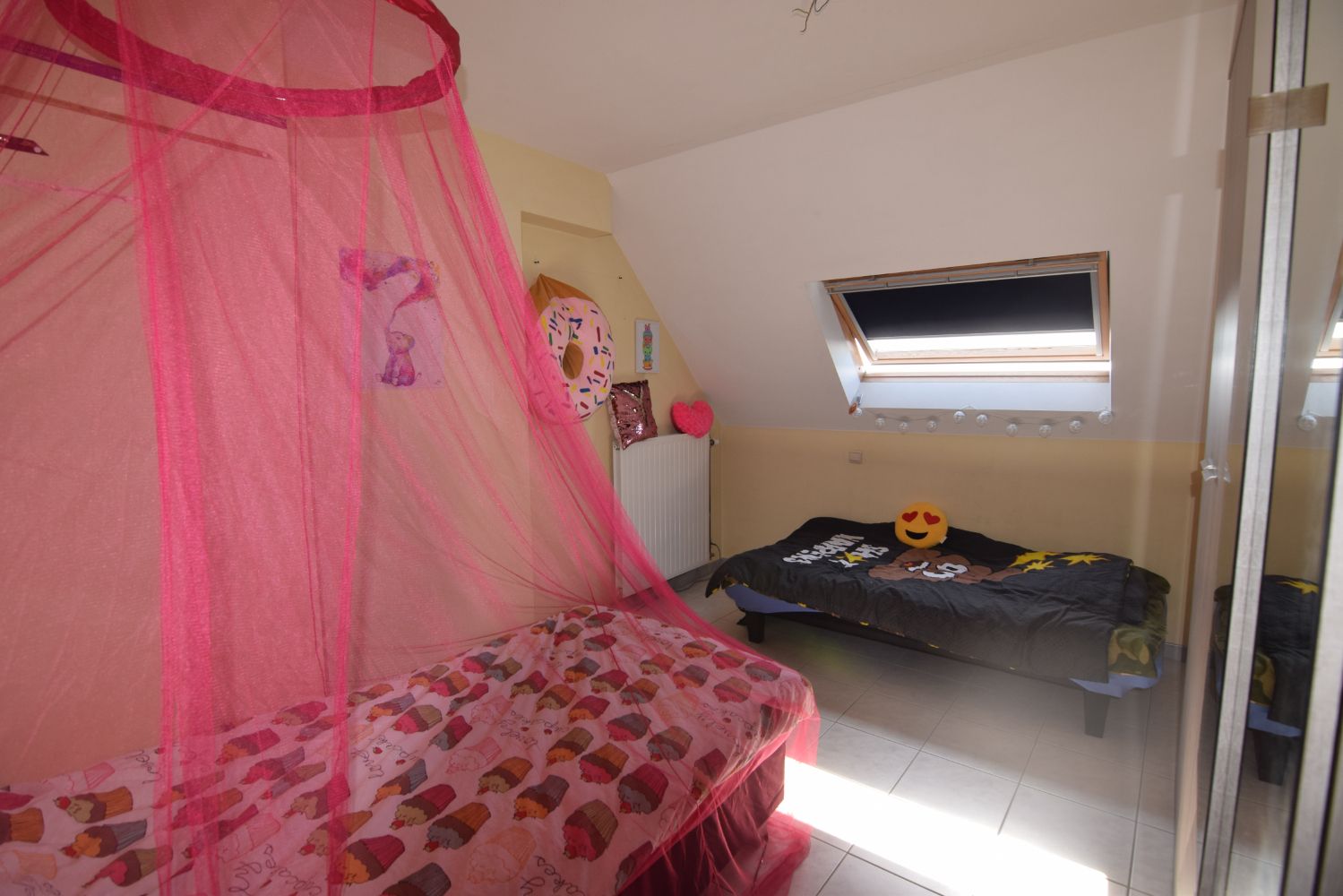 Mooi duplexappartement met drie slaapkamers en twee zongerichte terrassen. foto 17