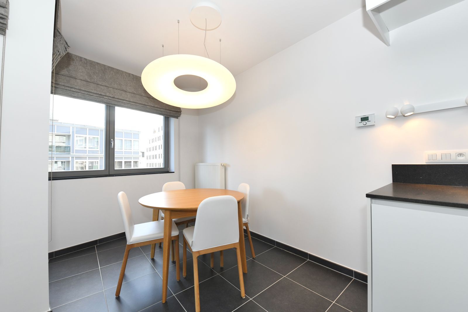 Modern appartement met zonnig terras op een zucht van het strand foto 3