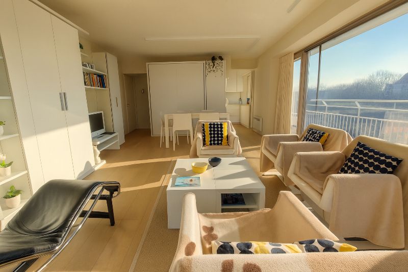 Hoekstudio met riant terras en zicht op zee! foto 3