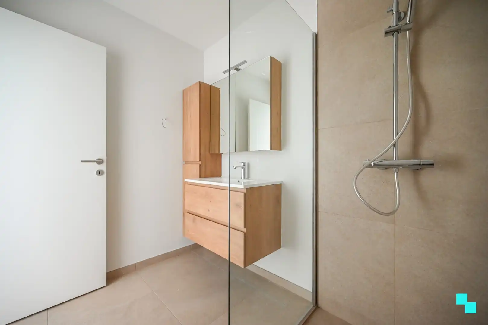 Energiezuinig tweeslaapkamer appartement met tuin te Izegem foto 22