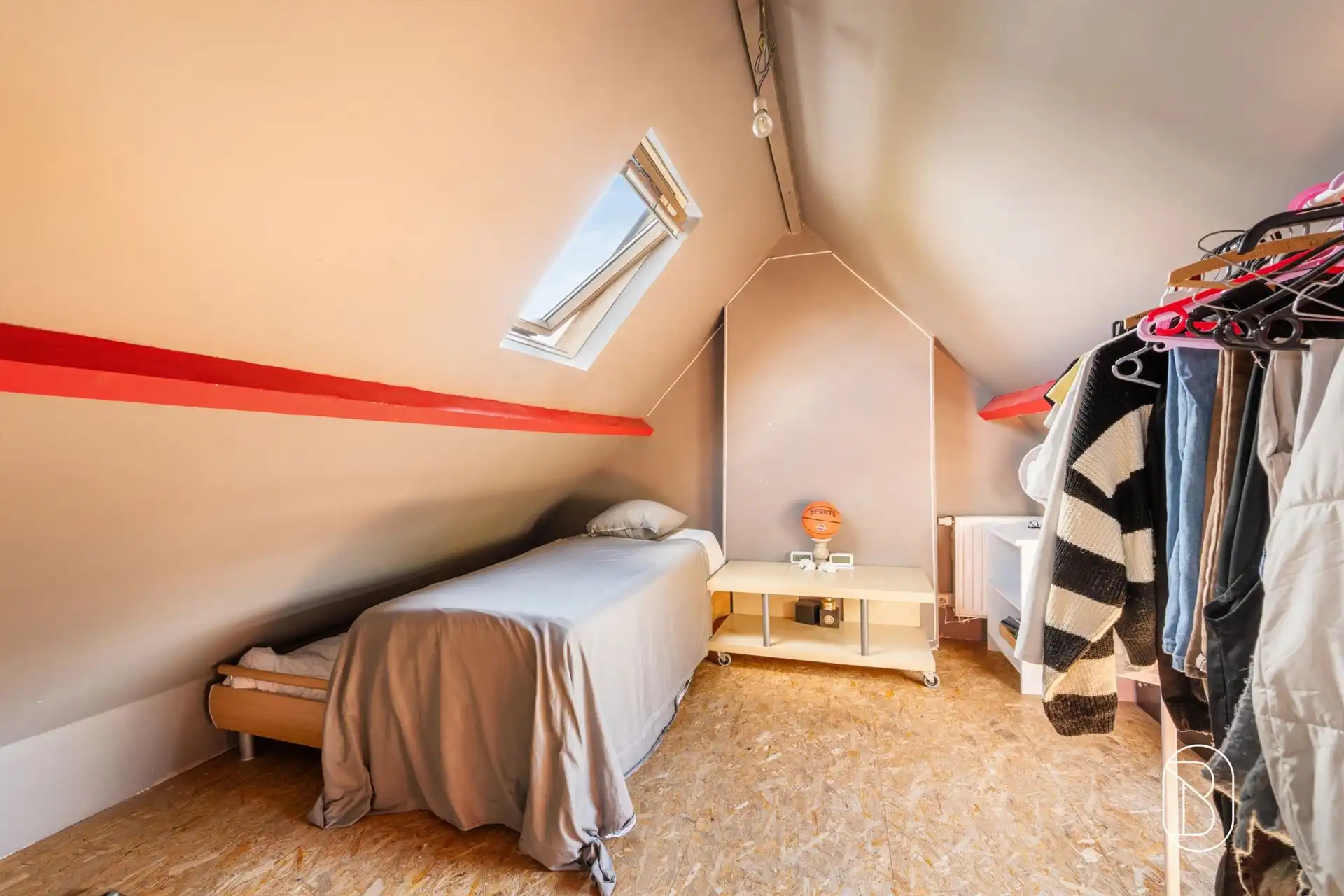 Woning met potentieel!  foto 22