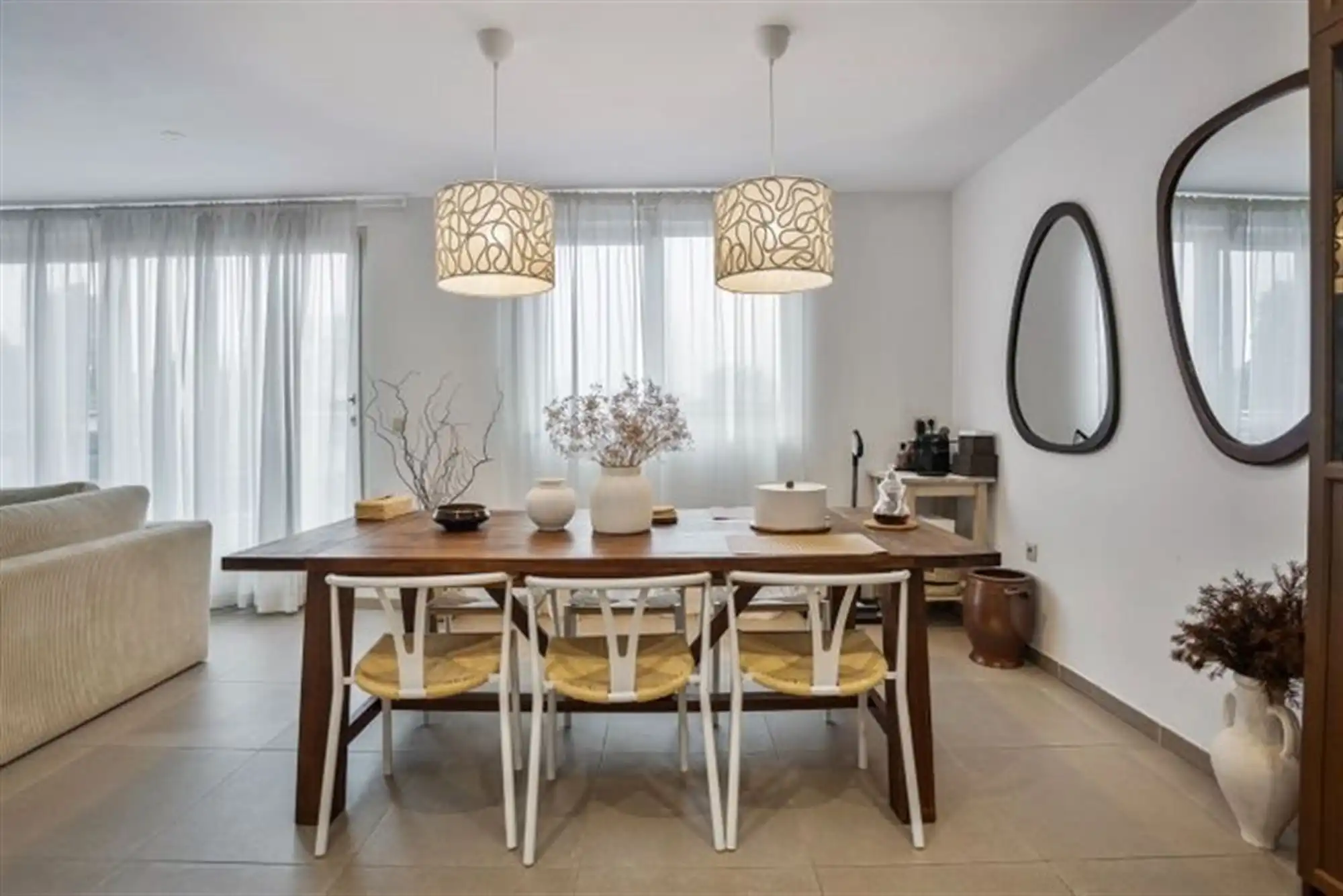 Instapklaar appartement met 2 slaapkamers en groot terras.  foto 4