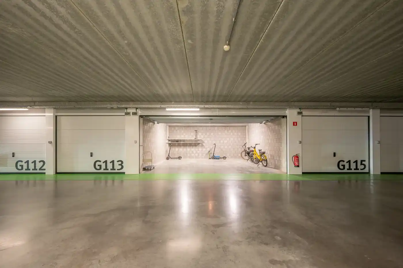Uitzonderlijk ruim en breed appartement met zuidgericht terras en uniek zicht over het Zegemeer - dubbele garage foto 24