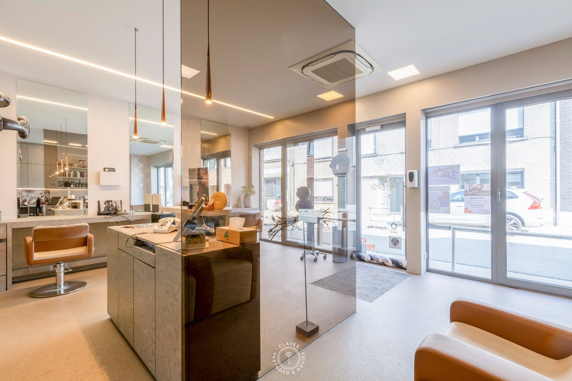 Instapklare woning en ruime tuin in het hart van Vrasene foto 11