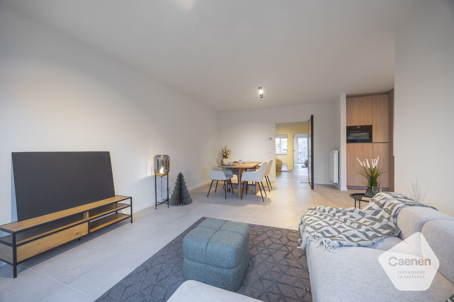 Gerenoveerd twee slaapkamer appartement op centrale ligging foto {{pictureIndex}}