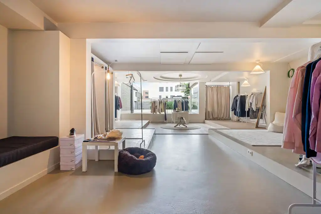 Uitzonderlijk handelspand in Avelgem! foto 8