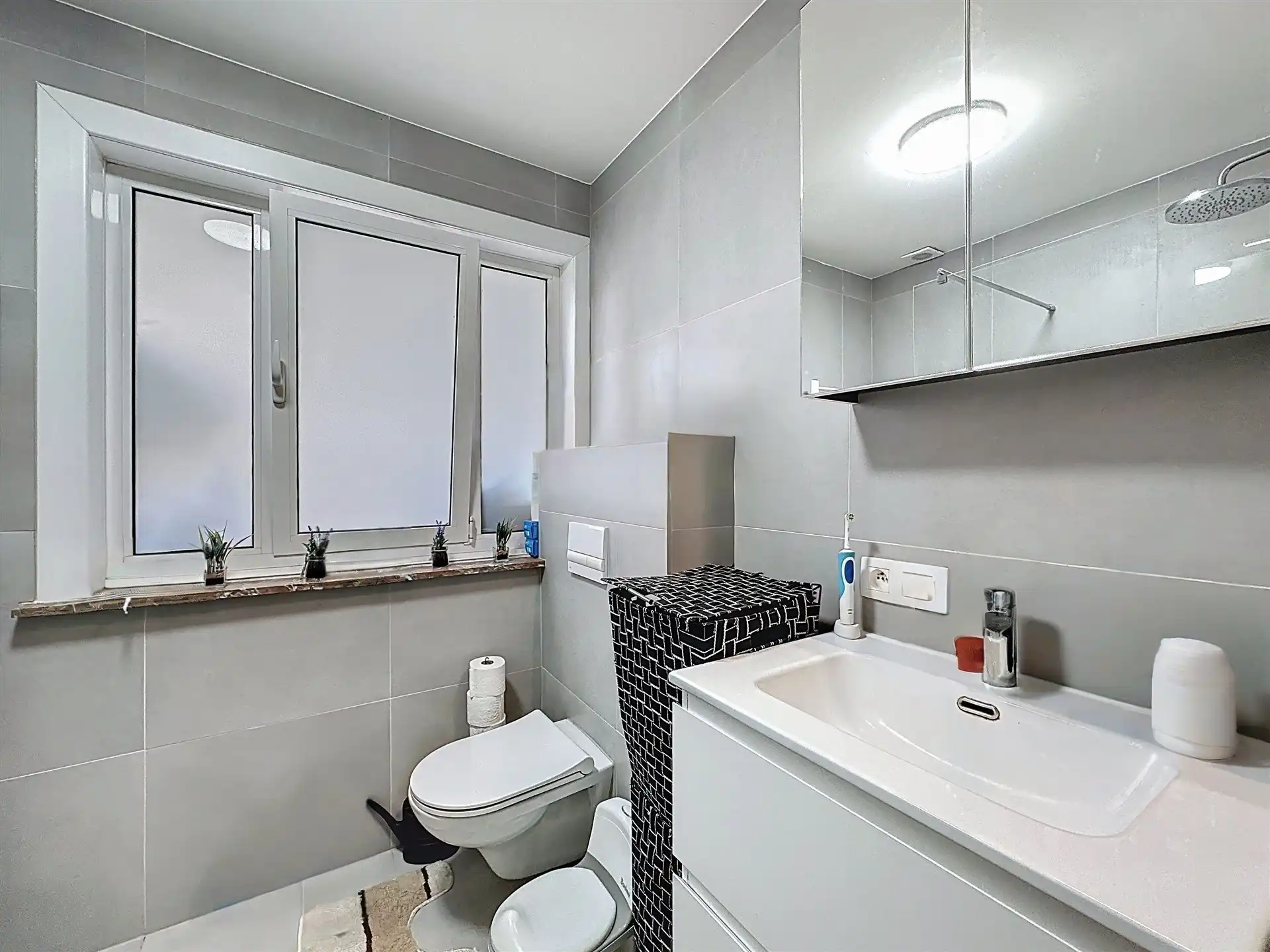 Woning met 4 slaapkamers in Sint-Niklaas. foto 10