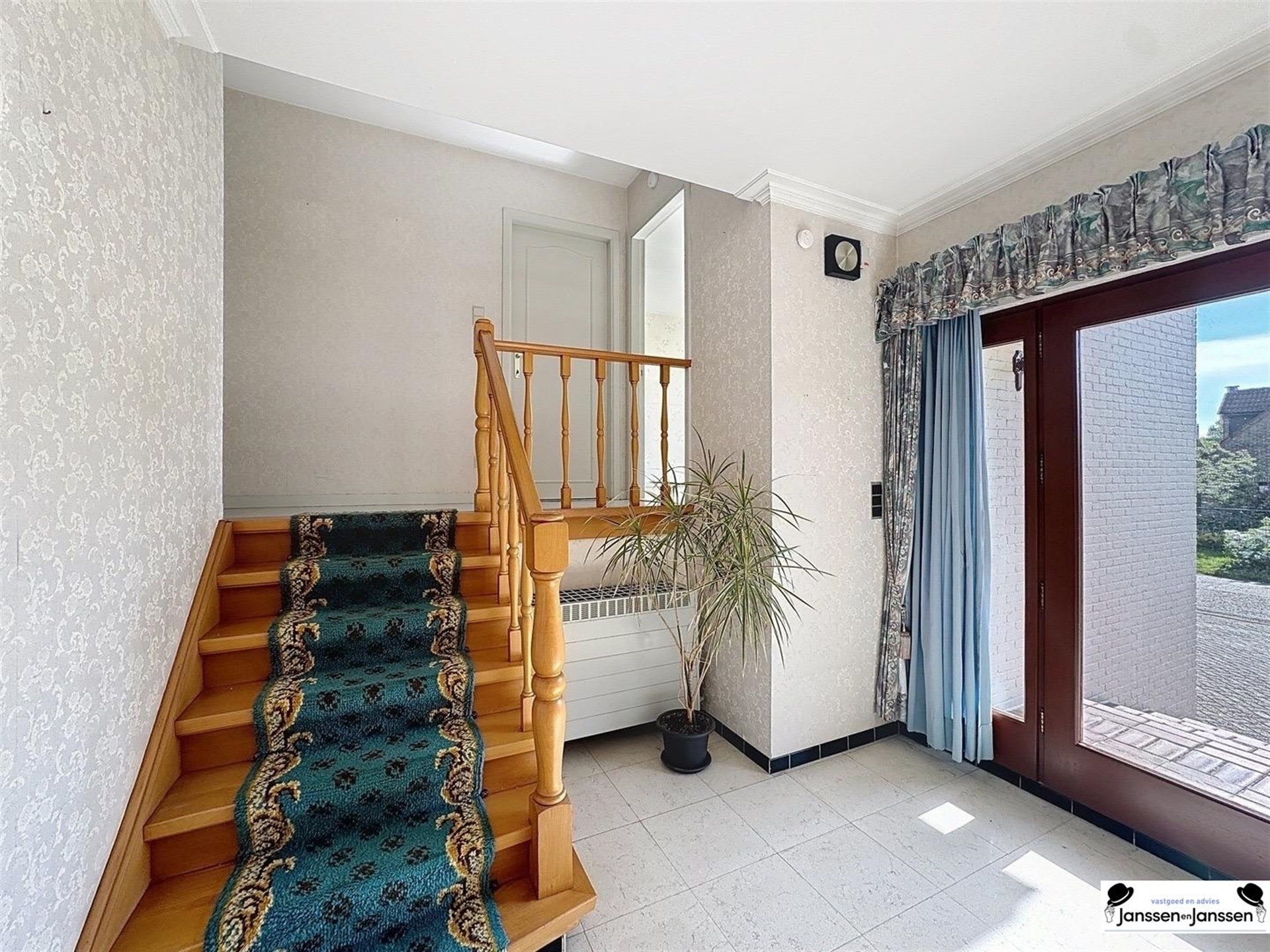 Charmante woning in hartje Gooreind! foto 8