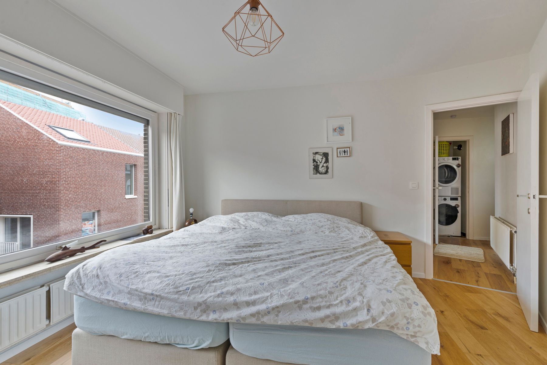 Instapklare stadswoning met grote garage ! foto 14