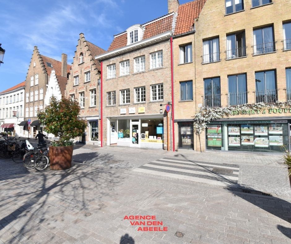 Opbrengsteigendom met 6 appartementen en commerciële handelsruimte foto 22