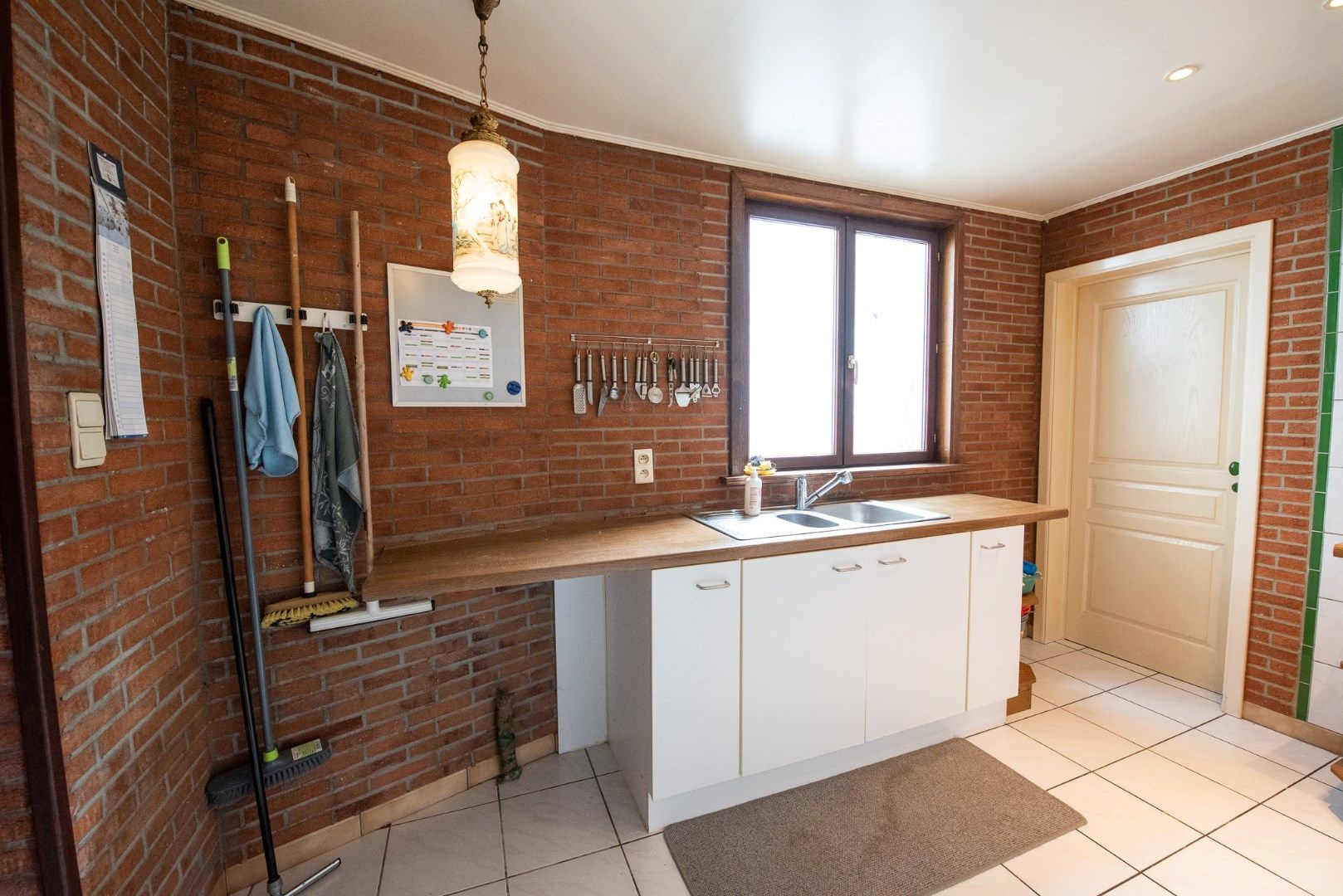 TE KOOP: Te renoveren woning in Gentbrugge! foto 7