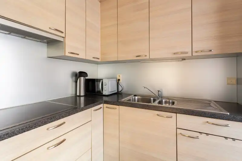 Gelijkvloers 2 slpk. appartement met tuin en garage foto 5