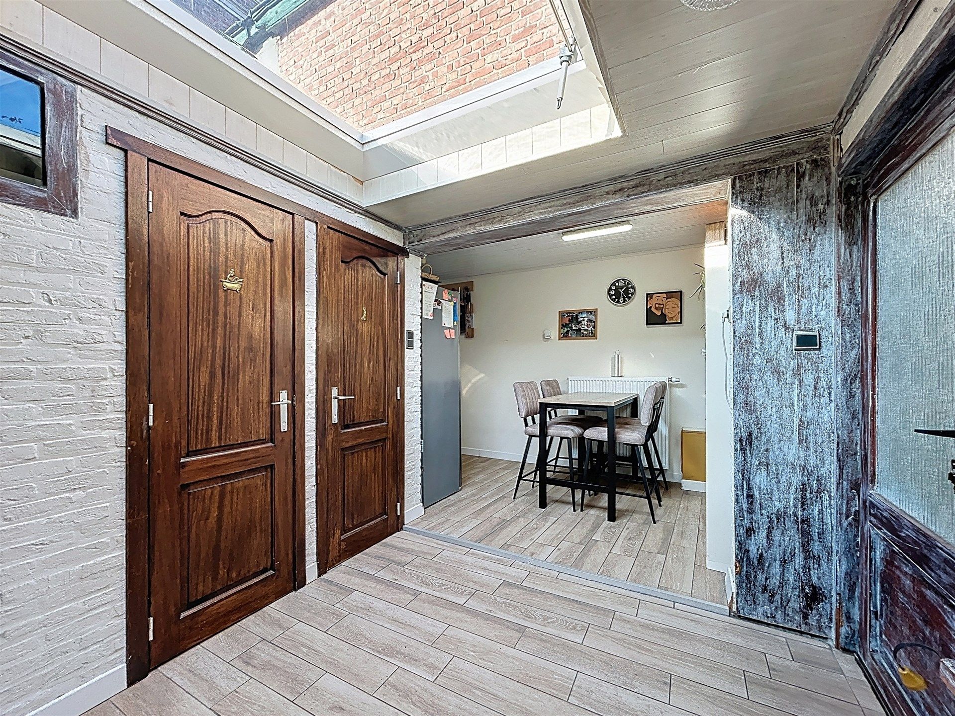 Half open bebouwing met 3 slaapkamers en 3 garages op perceel van 235m²  foto 4