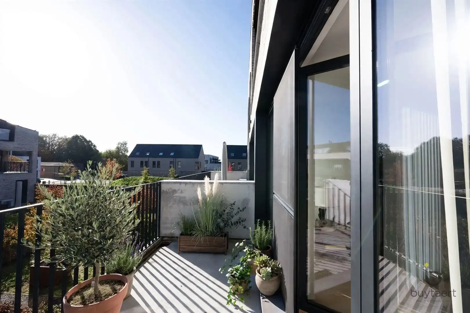 MODERN & COMFORTABEL WONEN NABIJ HET CENTRUM MIDDEN IN HET GROENE DOMEIN DE BOS! foto 7