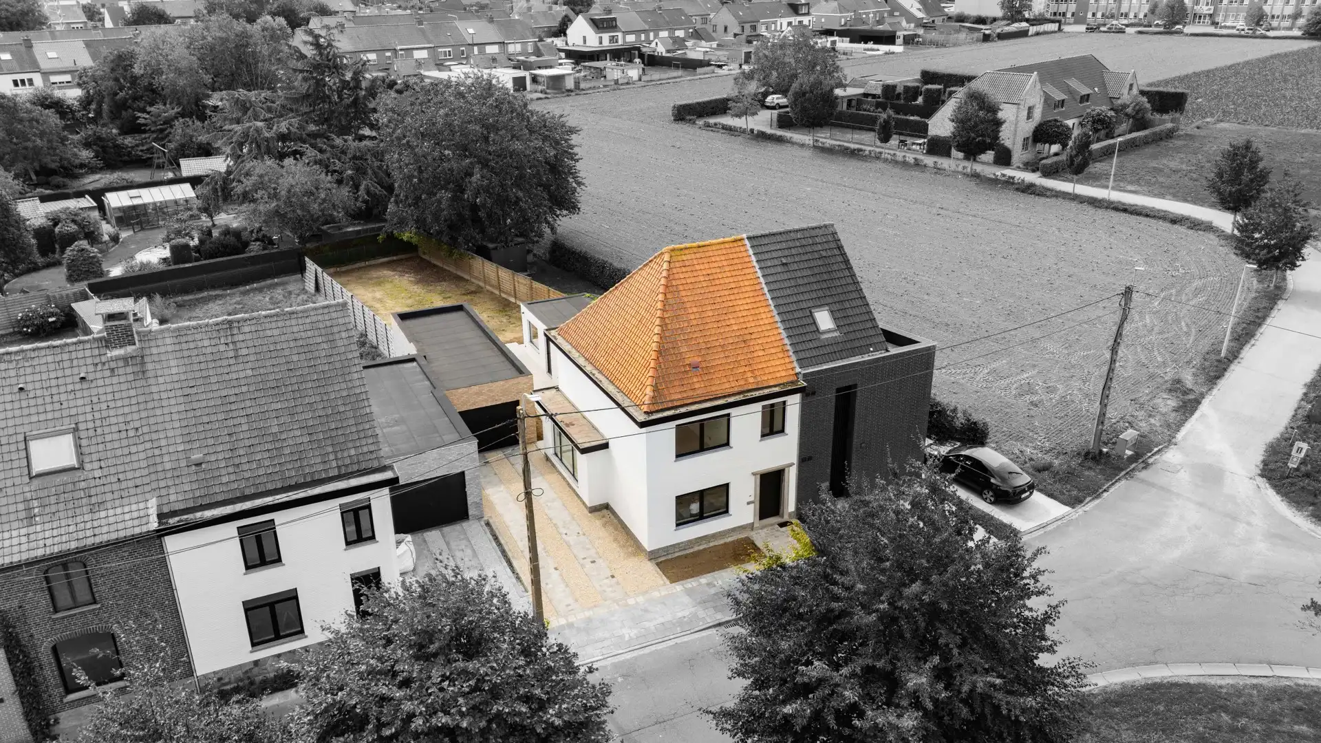 Prachtige tot in de puntjes gerenoveerde halfopen bebouwing met 3 slaapkamers, aparte garage en zuidgerichte tuin te koop in het hartje van Sint-Baafs-Vijve foto 36