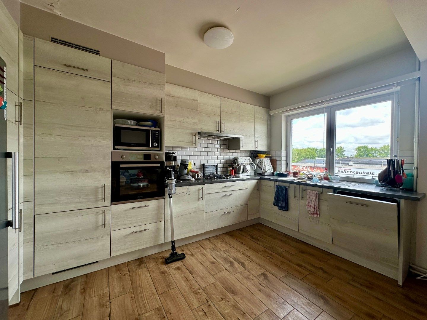 Ruim appartement met twee slaapkamers te Sint-Pieters foto 3