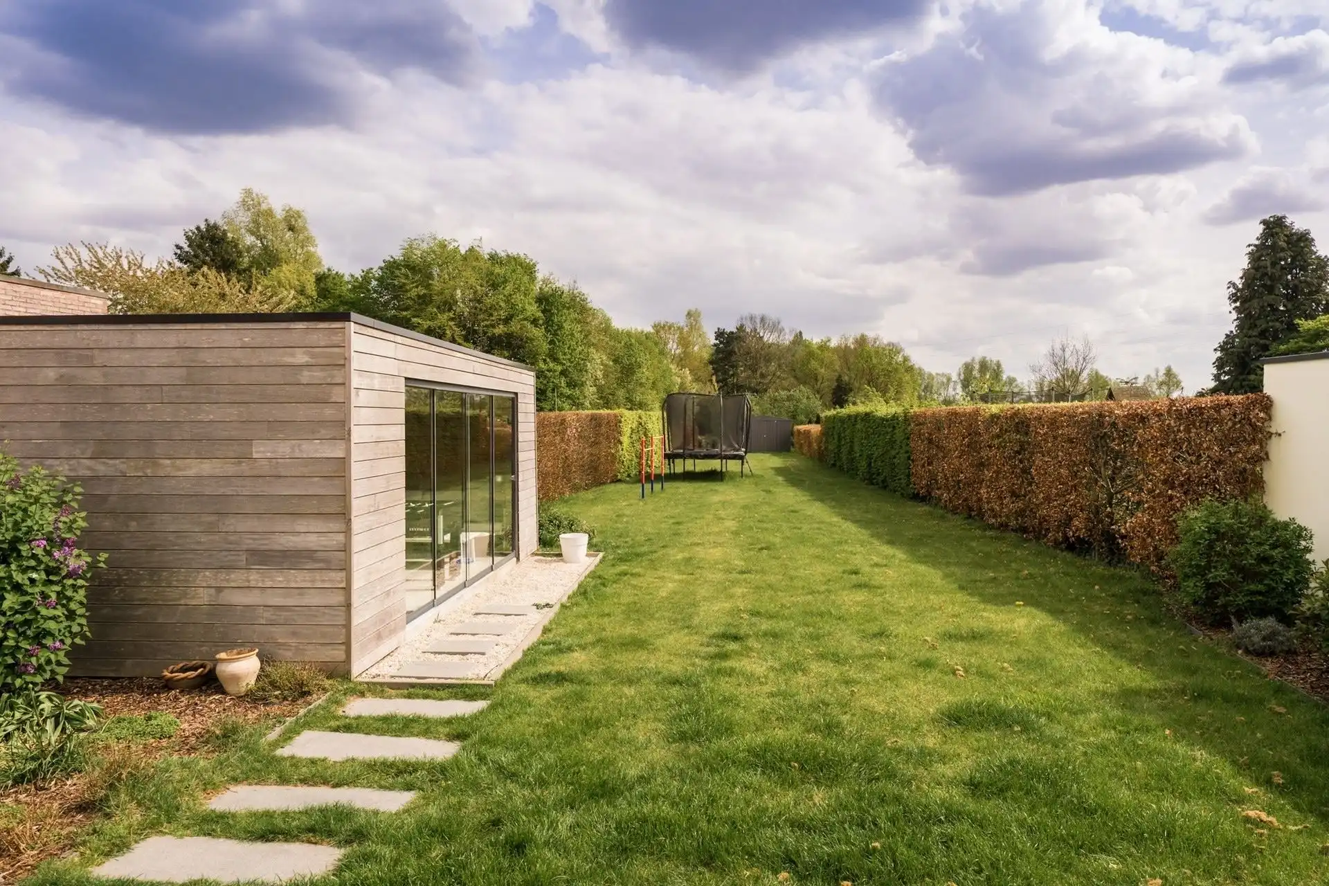 Ruime gezinswoning met karakter en prachtige tuin! foto 4