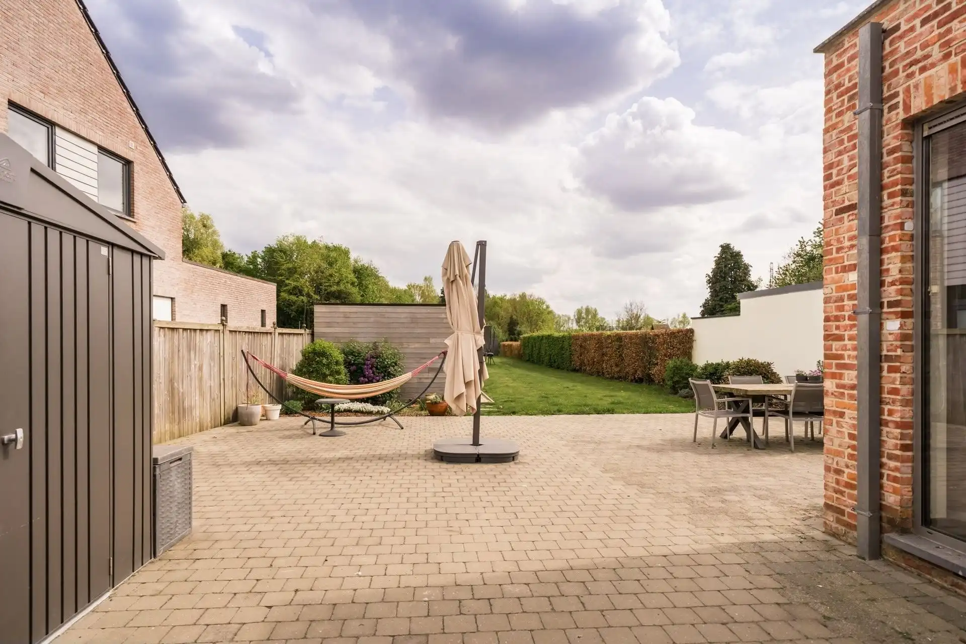 Ruime gezinswoning met karakter en prachtige tuin! foto 4