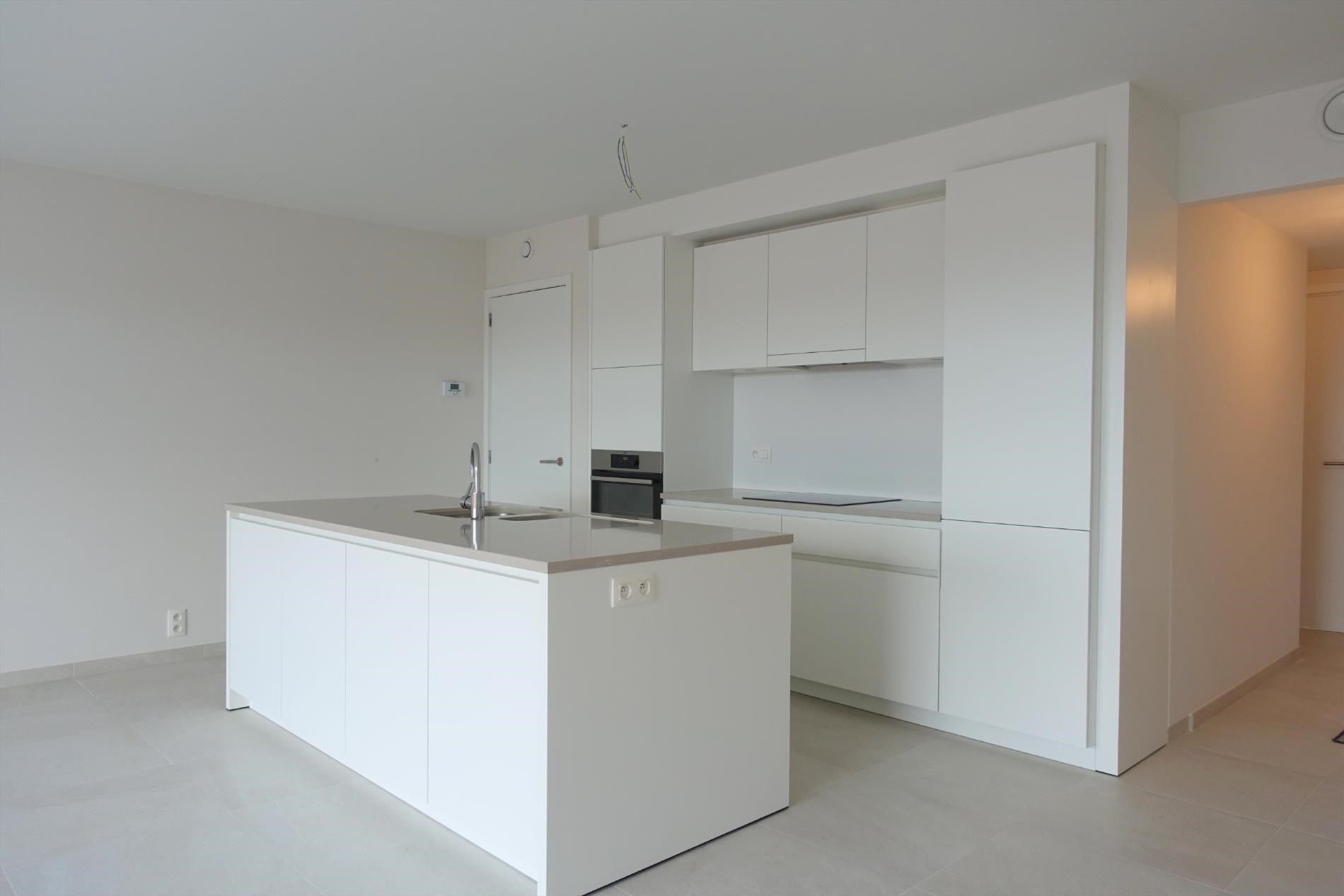 Prachtig nieuwbouwappartement met garage foto 5