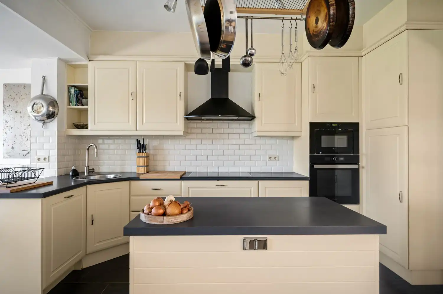 Woning met 4 slpkrs en gezellige tuin te Lier foto 10