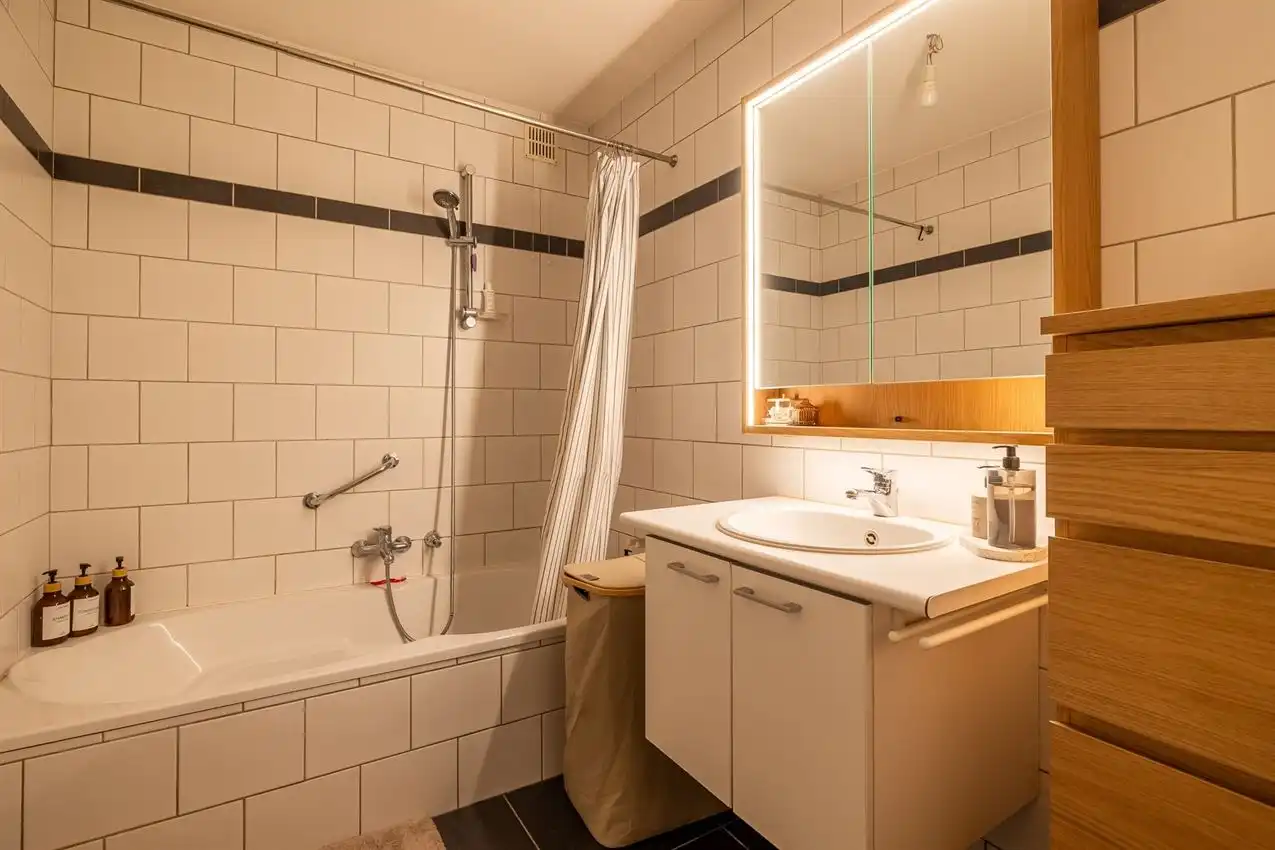 Gelijkvloers appartement met twee slaapkamers en autostaanplaats foto 9