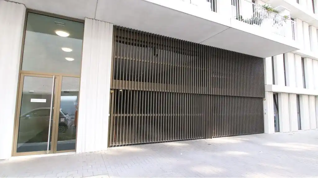 Gesloten GARAGEBOX te koop in Brugge foto 6