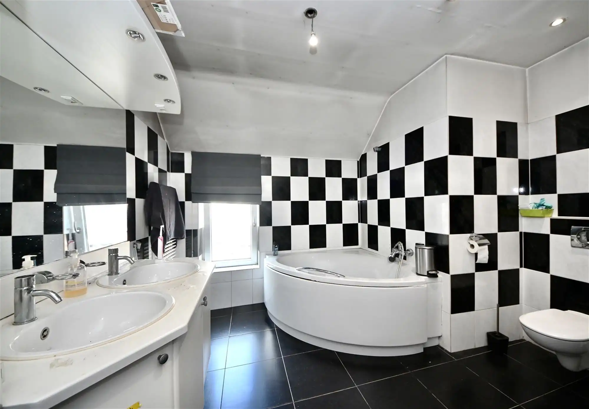 Handelspand met restaurant en appartement foto 29