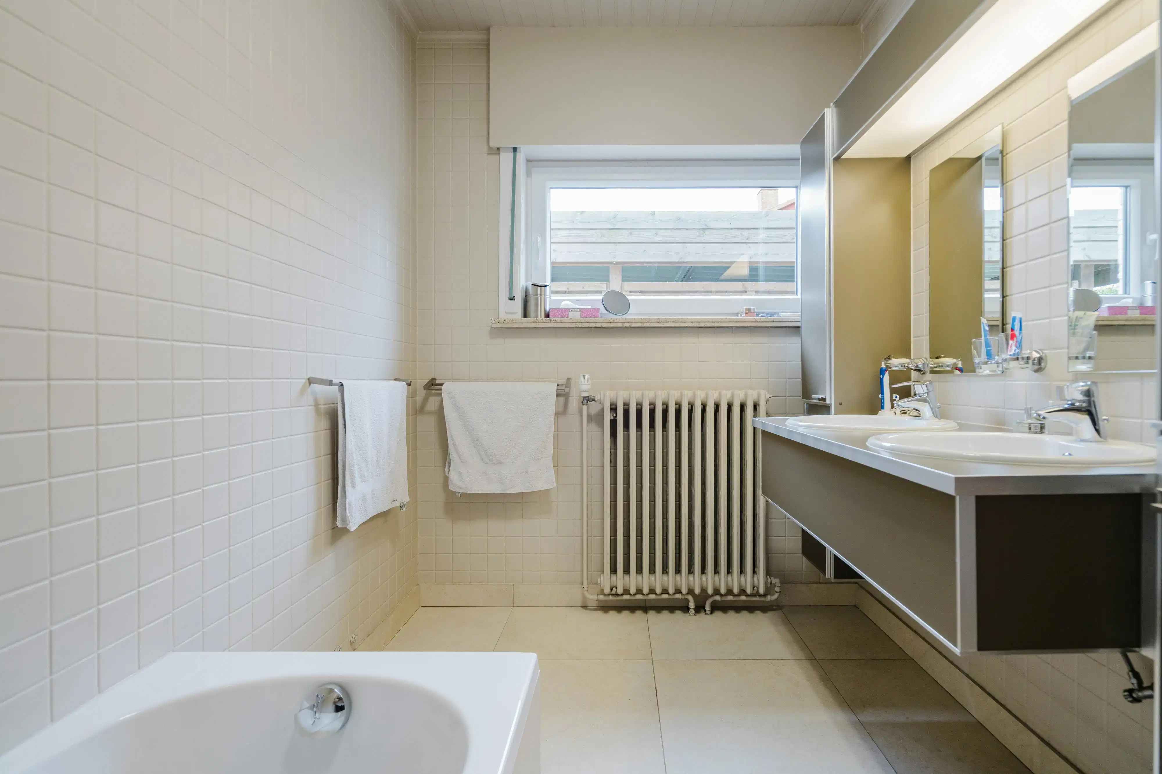 Instapklare vrijstaande woning te koop in Heule! foto 12