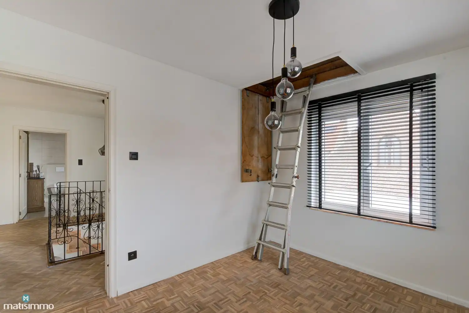 VOLLEDIG GERENOVEERDE EN ENERGIEZUINIGE WONING MET DUBBELE GARAGE EN OPSLAGRUIMTE IN HERDEREN foto 24