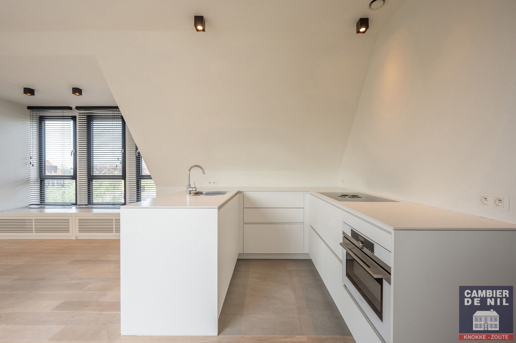 Recent, ongemeubeld 2 SK-appartement in Duinenwater  foto 5