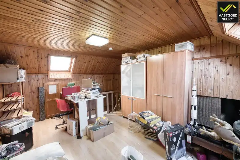 Rijwoning met uitzonderlijk perceel van 1.632 m² en landelijk uitzicht in het centrum van Eeklo foto 10