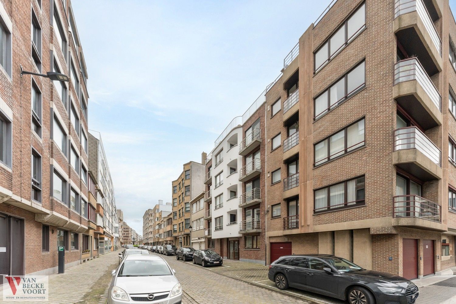 Hedendaags appartement met 2 ruime terrassen foto 1