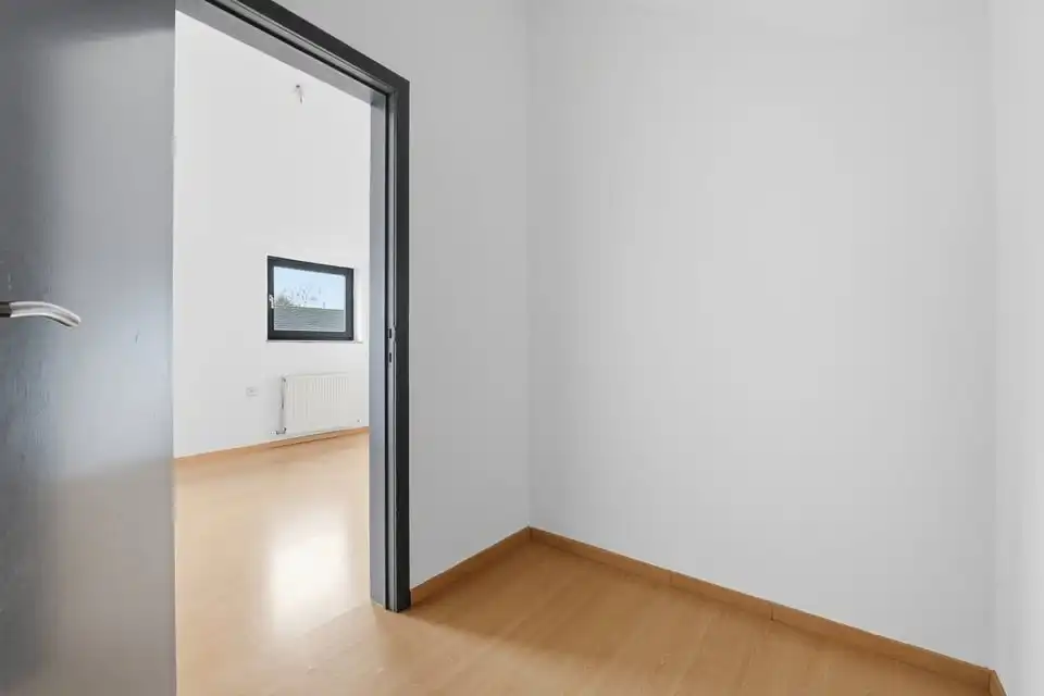 GEZELLIGE INSTAPKLARE GEZINSWONING MET 3 SLAAPKAMERS IN KOZEN foto 22