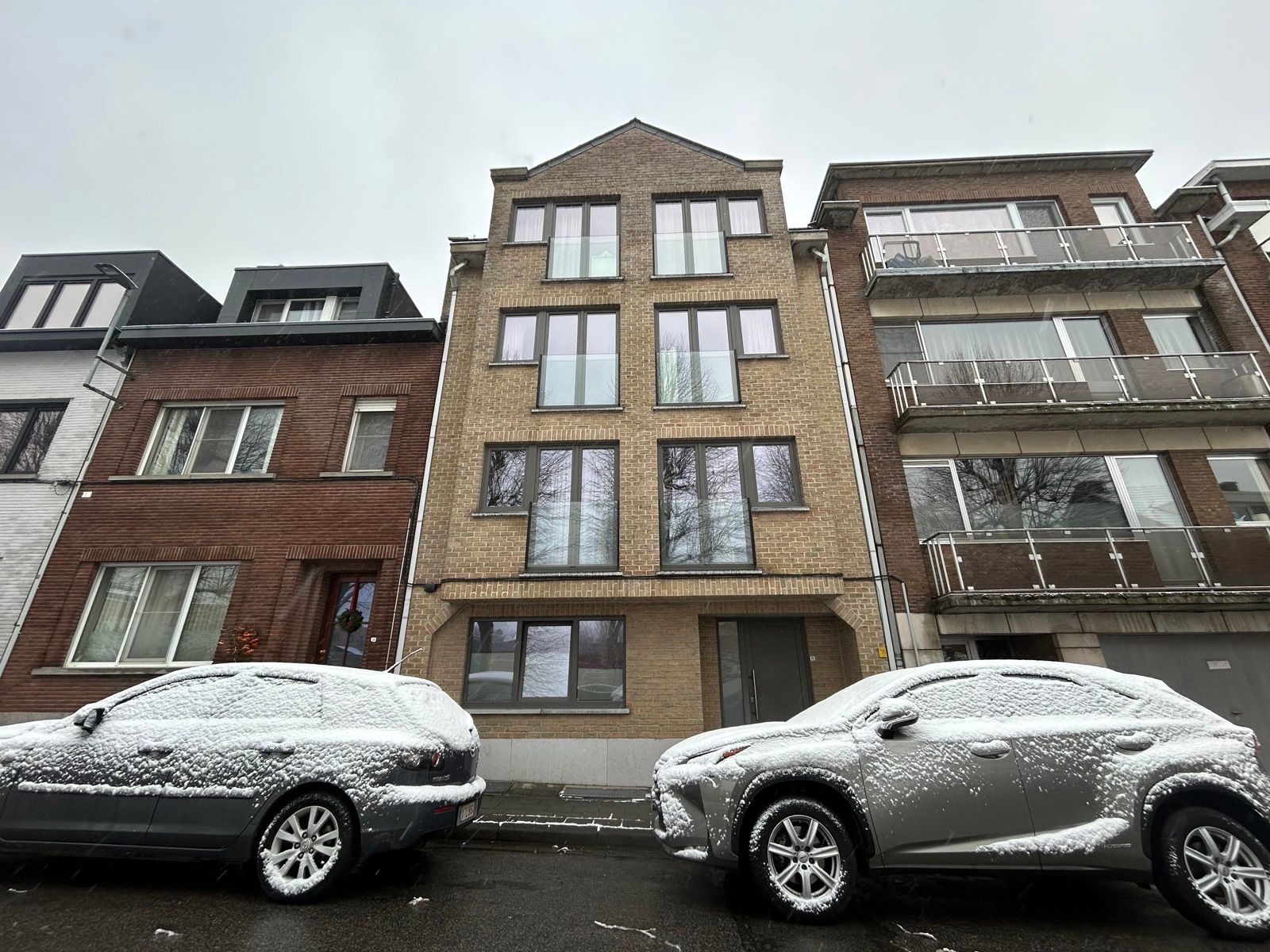 Uiterst ruime studentenkamer privatief sanitair foto 9