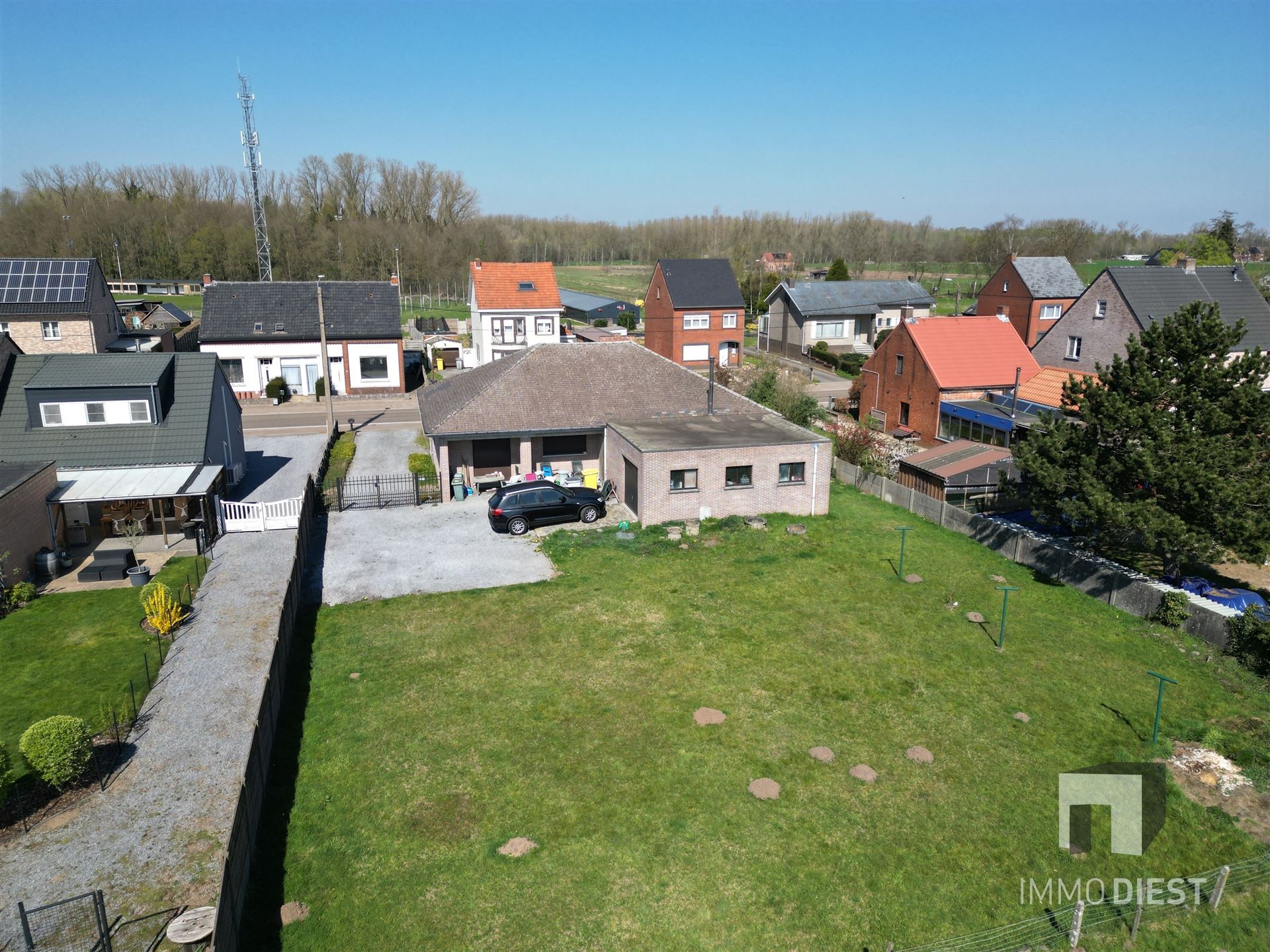 Statige, gelijkvloerse woning op een knap perceel van 33a 45ca met gunstige ligging te Vorst. foto 25