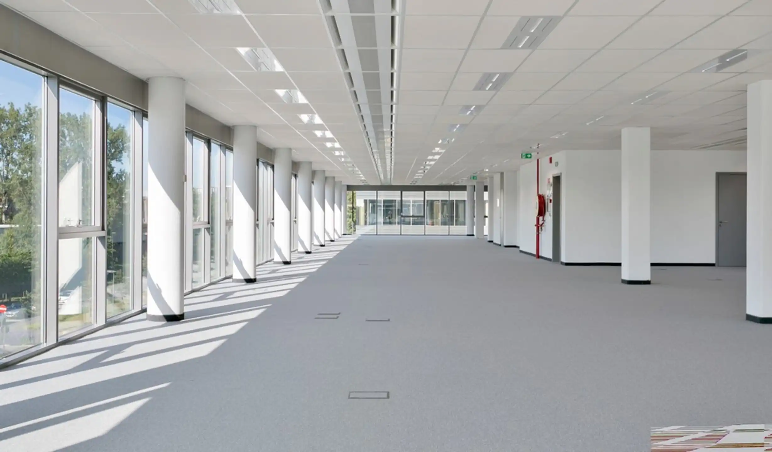 Moderne instapklaar kantorengebouw The Ultimate foto 11