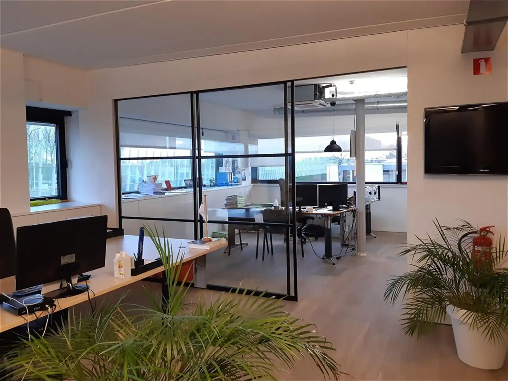 Kantoren te huur in industriepark foto 2