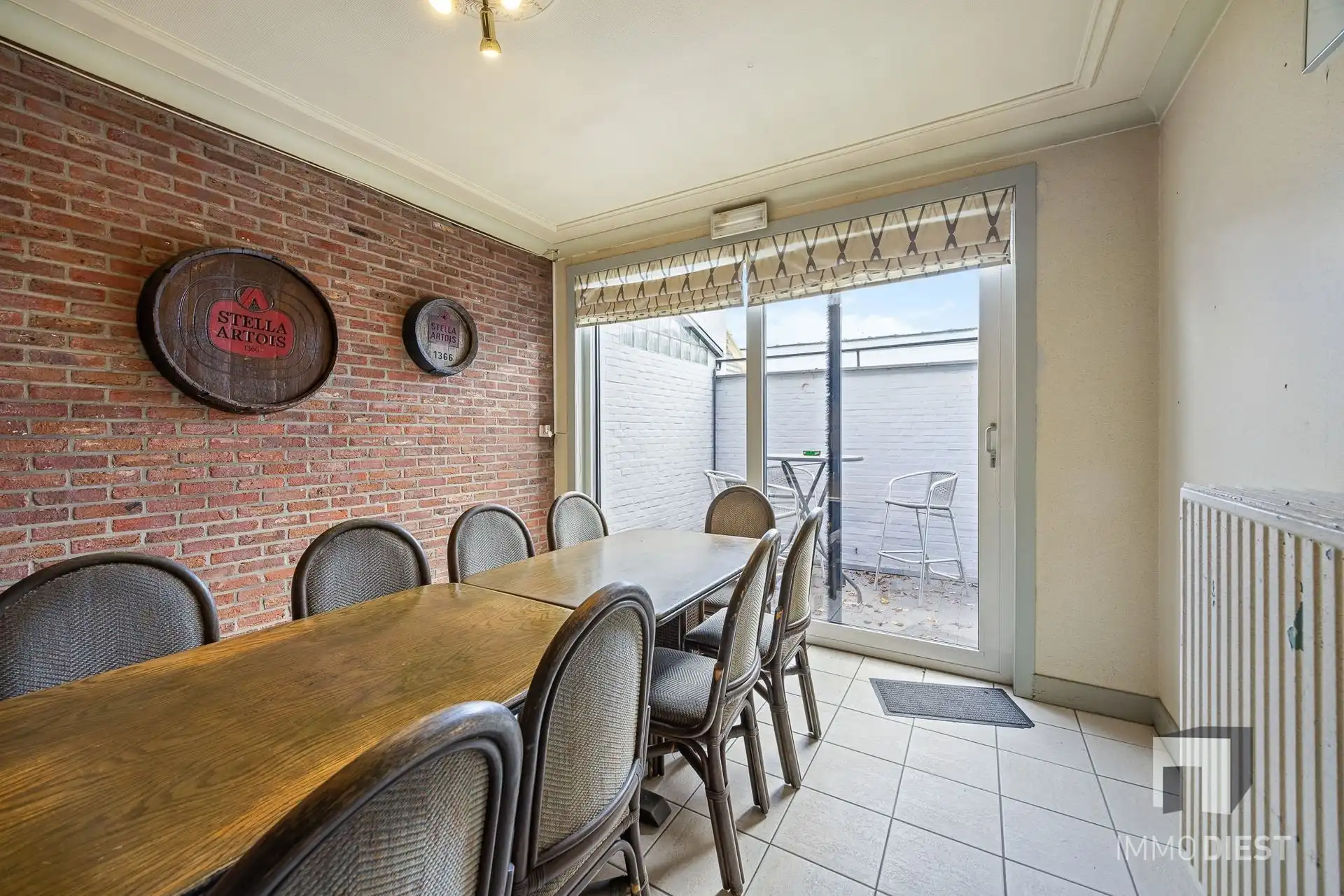 Vroegere café met woning met 4 ruime slaapkamers foto 5