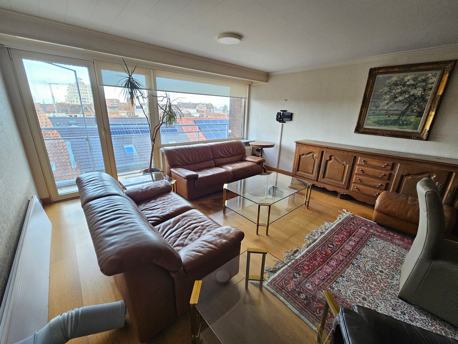 Centraal gelegen appartement met autostandplaats! foto 2