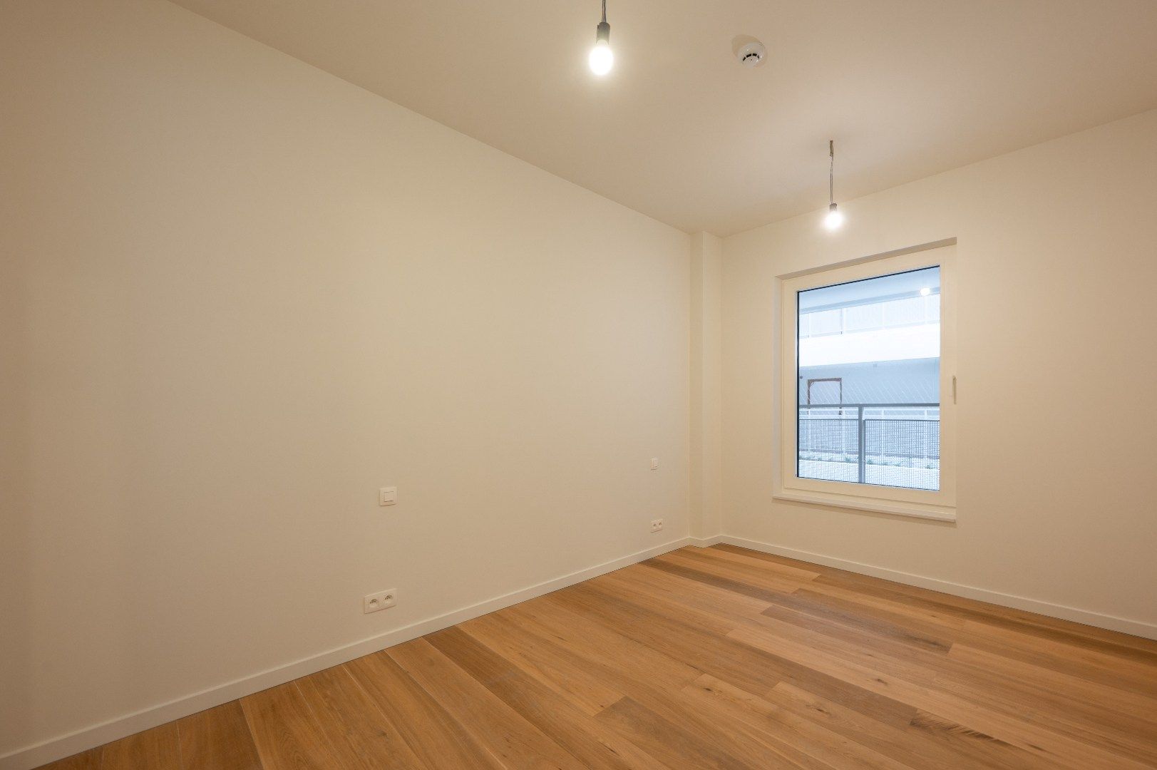 HOOST is een iconische toren met een expressief gevelontwerp op enkele honderden meters van de zee foto 8