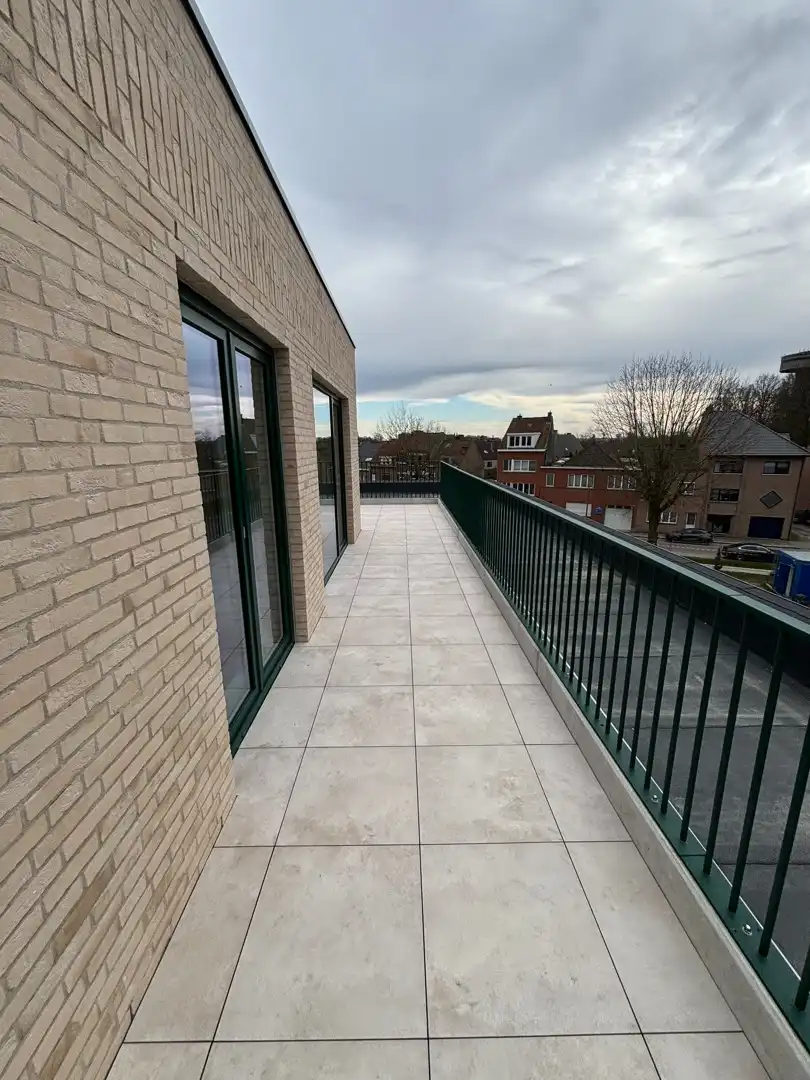 Exclusief wonen op de top: Duurzaam 3-slaapkamer Penthouse met terras van 53m² foto 3