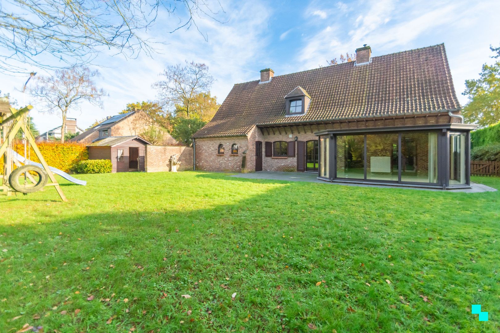 Statige villa in gegeerde wijk te Zwijnaarde foto 25