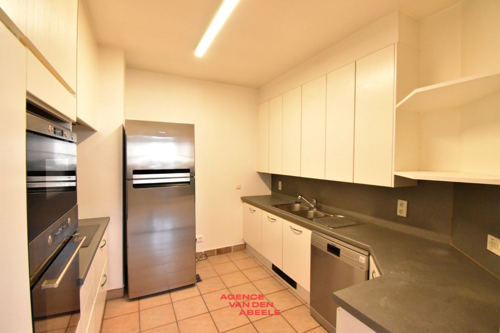 Ruim appartement op UNIEKE locatie te Brugge foto 4