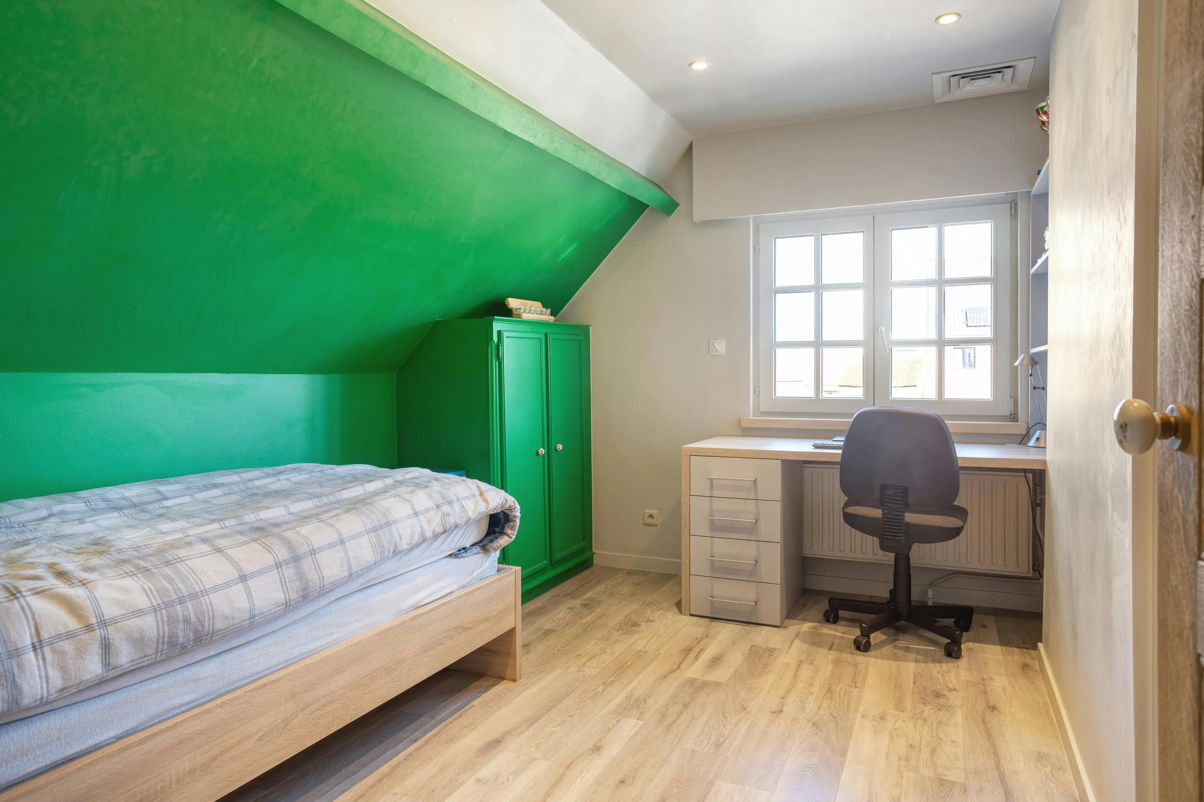 Villa met 4 slaapkamers en 2 badkamers te koop in Lokeren foto 26